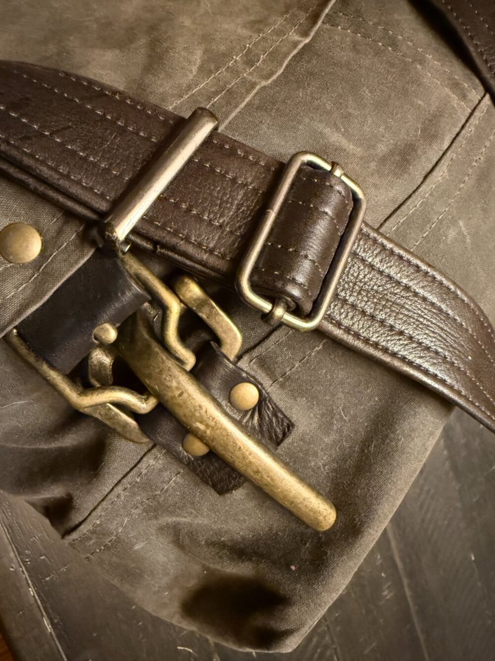 Vintage Rough & Tumble Messenger - Picture 4 of 14